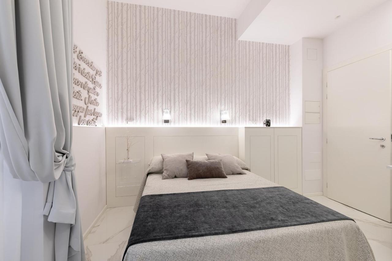 Cavour Suites Guest House Рим Екстер'єр фото