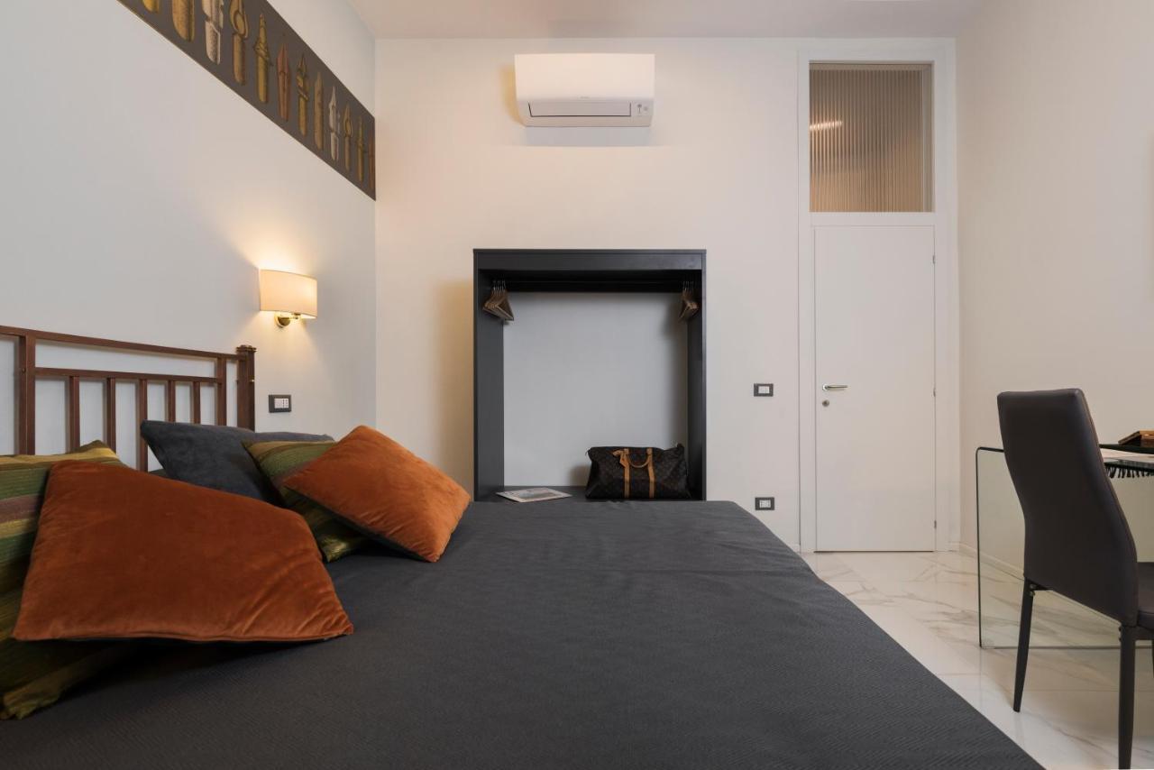 Cavour Suites Guest House Рим Екстер'єр фото