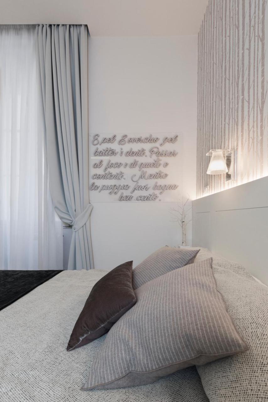 Cavour Suites Guest House Рим Екстер'єр фото